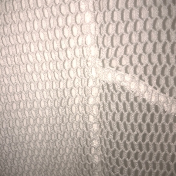 DKNY White Short Sleeve Top w/ tank small NWOT - Picture 3 of 6